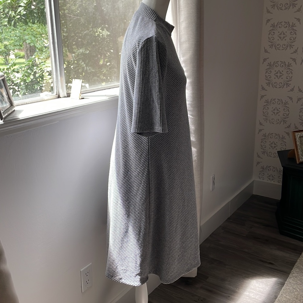 GAP Ribbed Maternity Dress - Picture 2 of 7